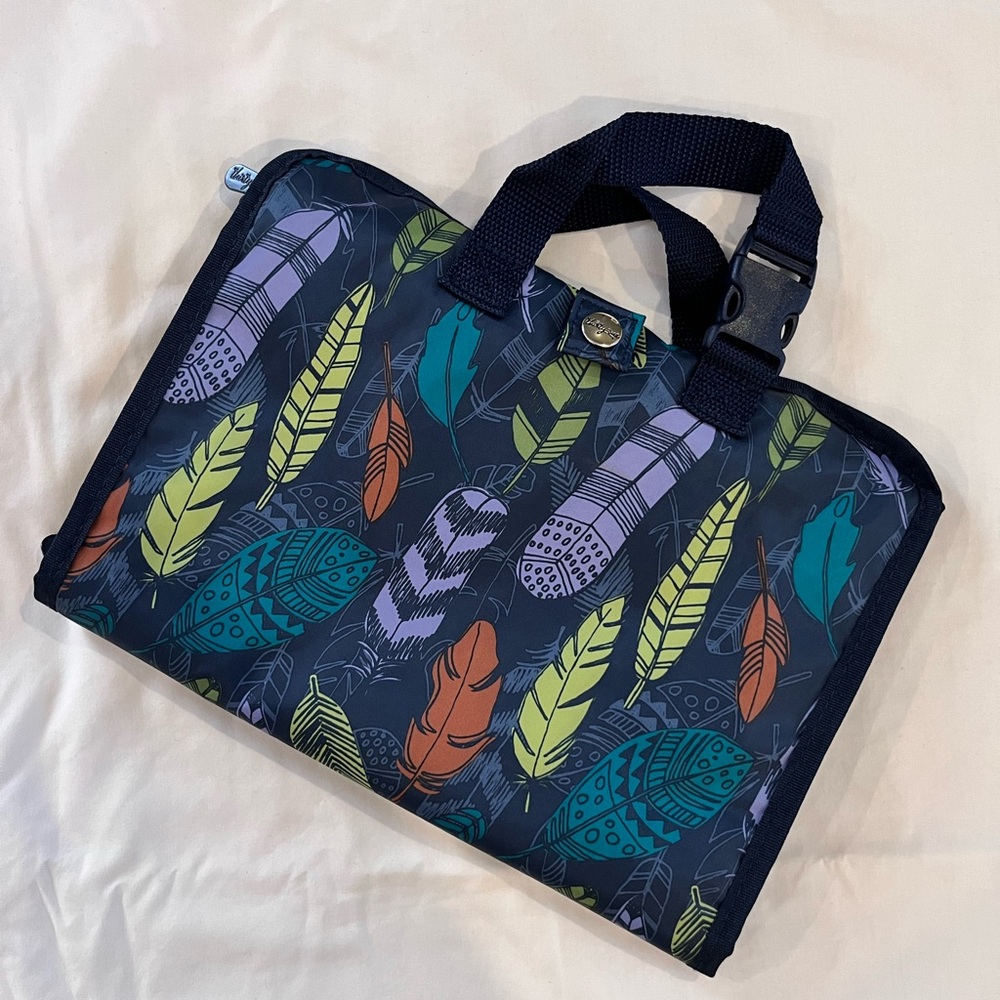 Thirty one toiletry bag